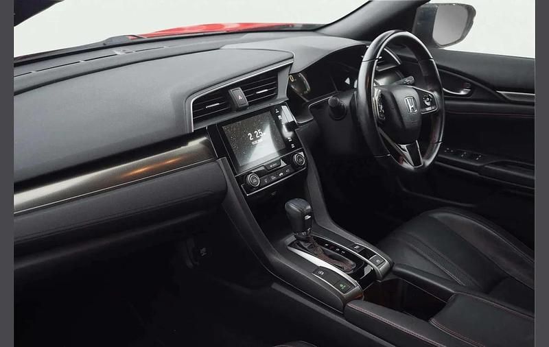 Used Honda Civic Sport 124 HP (91 kW) 2019 Red Hatchback