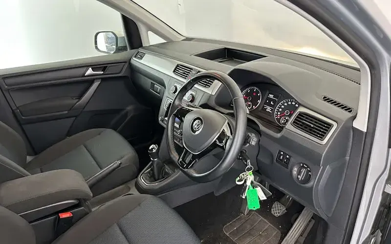 Used VW Caddy 102 HP (75 kW) 2017 Silver MPV