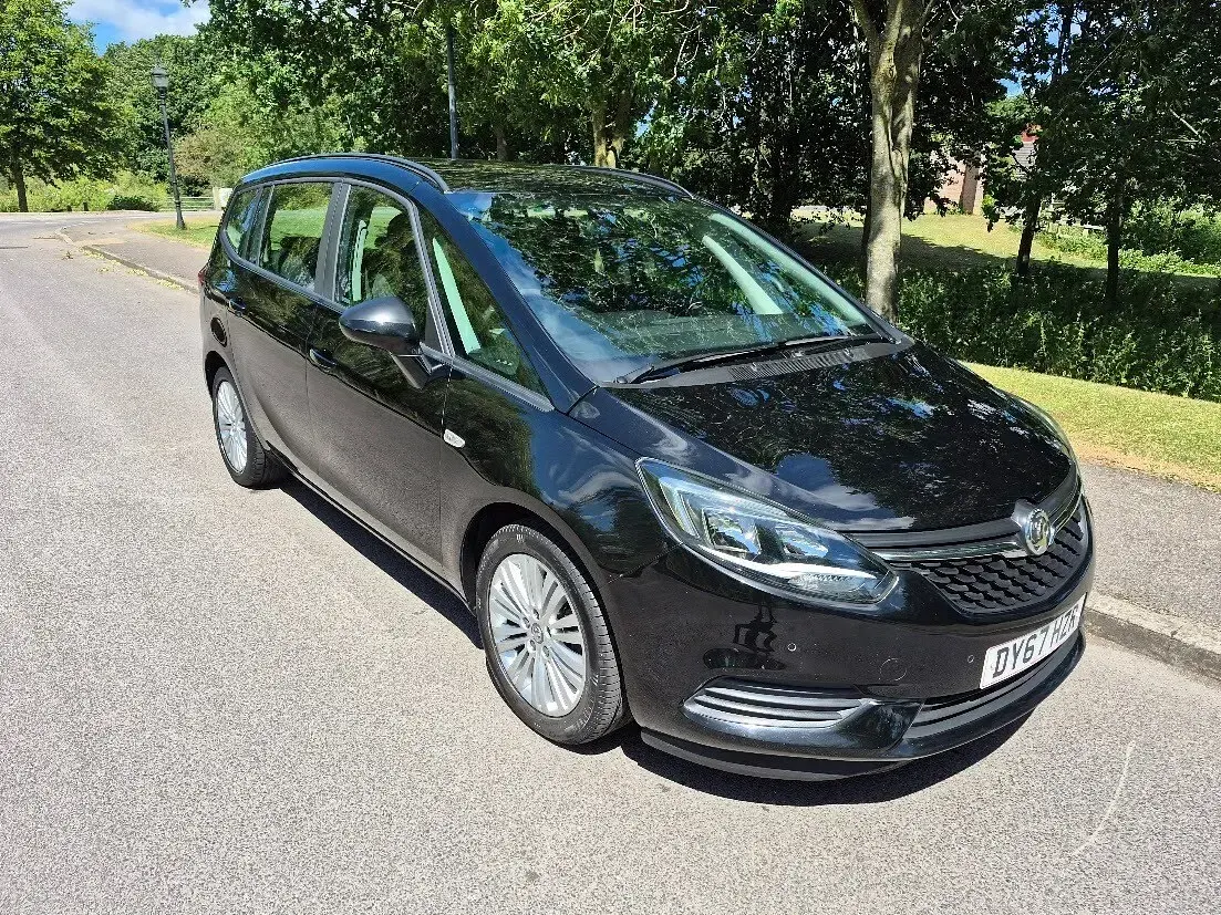 Used Vauxhall Zafira Design Edition 150 HP (110 kW) 2017 Black MPV