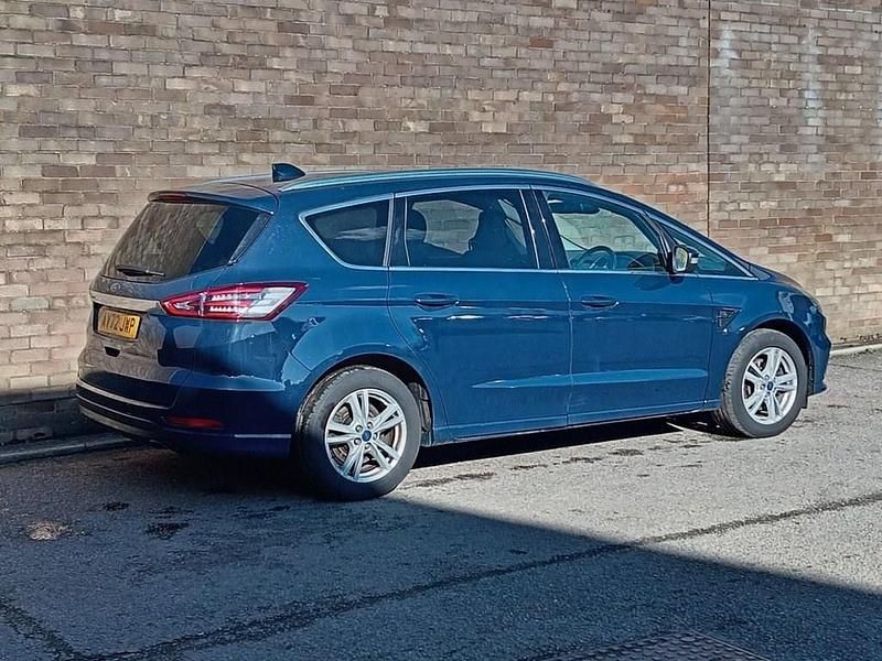 Used Ford S-MAX Titanium 150 HP (110 kW) 2022 Blue MPV