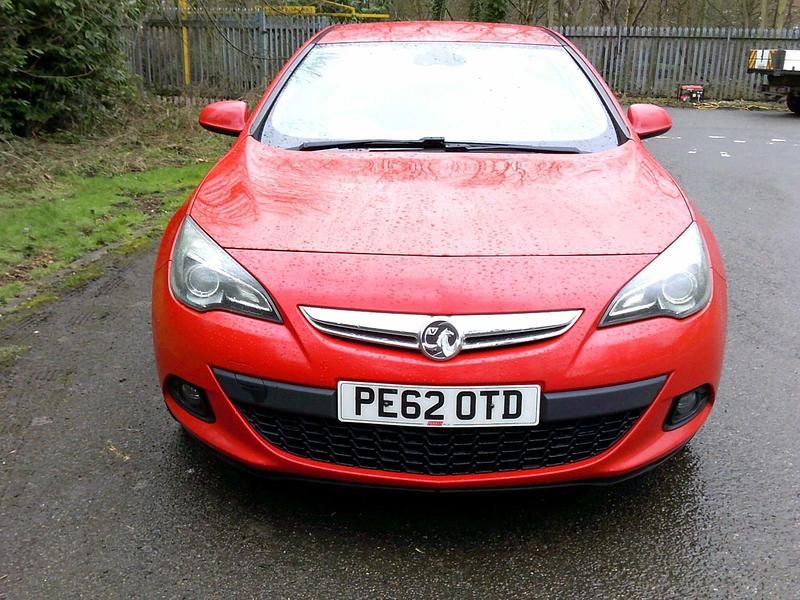 Used Vauxhall Astra GTC SRi 2012 Red Hatchback