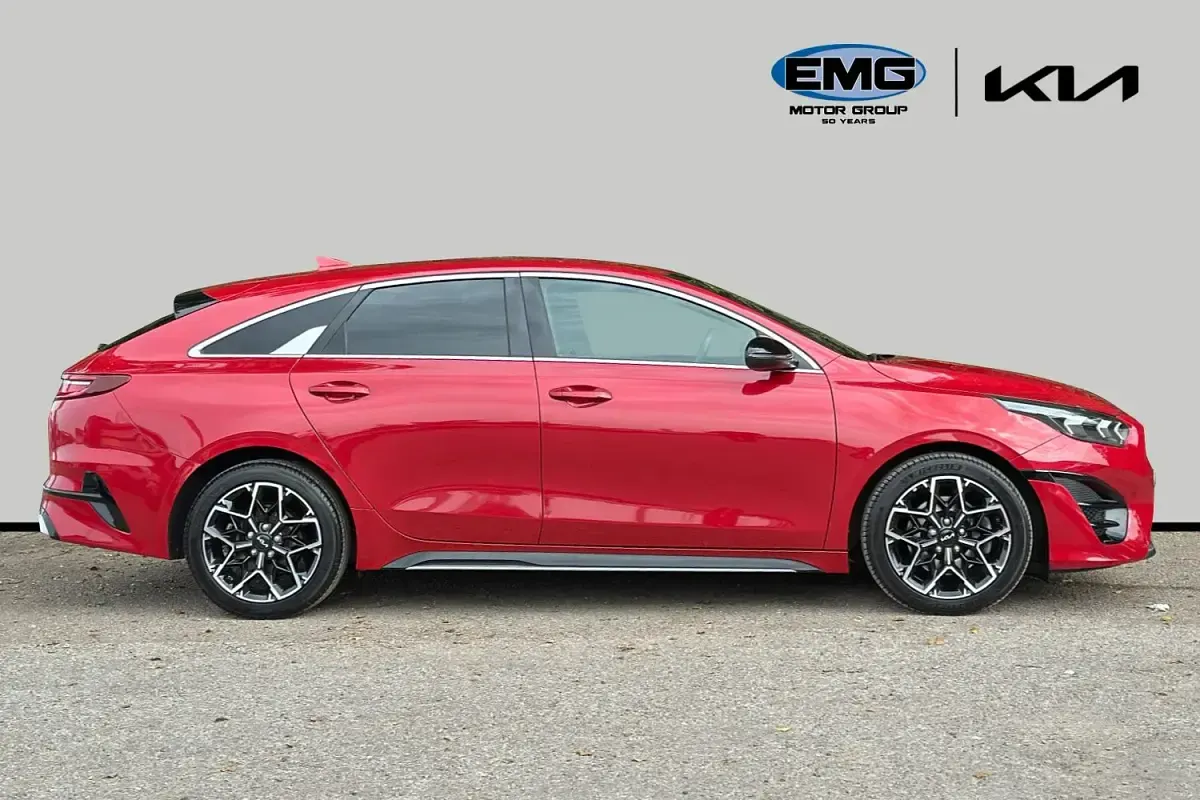Used Kia ProCeed GT-Line 138 HP (101 kW) 2024 Red Estate