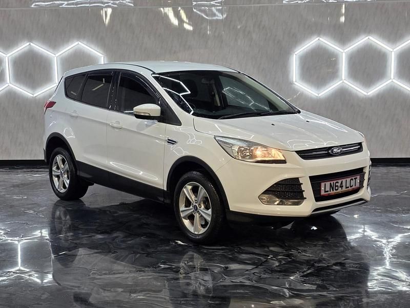 White Used 2014 Ford Kuga Zetec SUV | £7,995 (Fair price) - Image 1/4