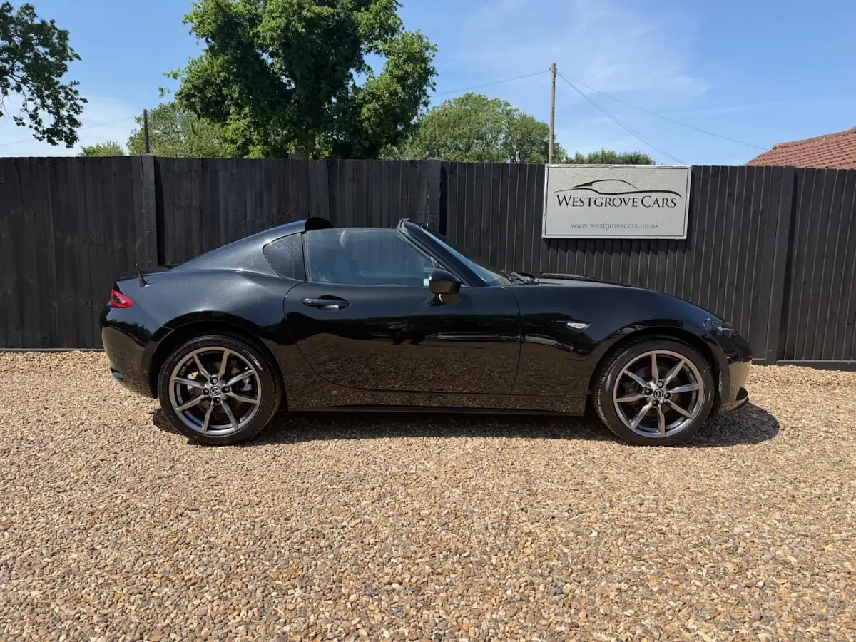 Used Mazda MX5 Inclusive 160 HP (117 kW) 2017 Black Cabriolet
