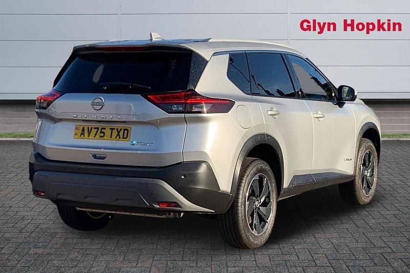 New Nissan X-Trail N-Connecta 213 HP (156 kW) 2025 Silver SUV