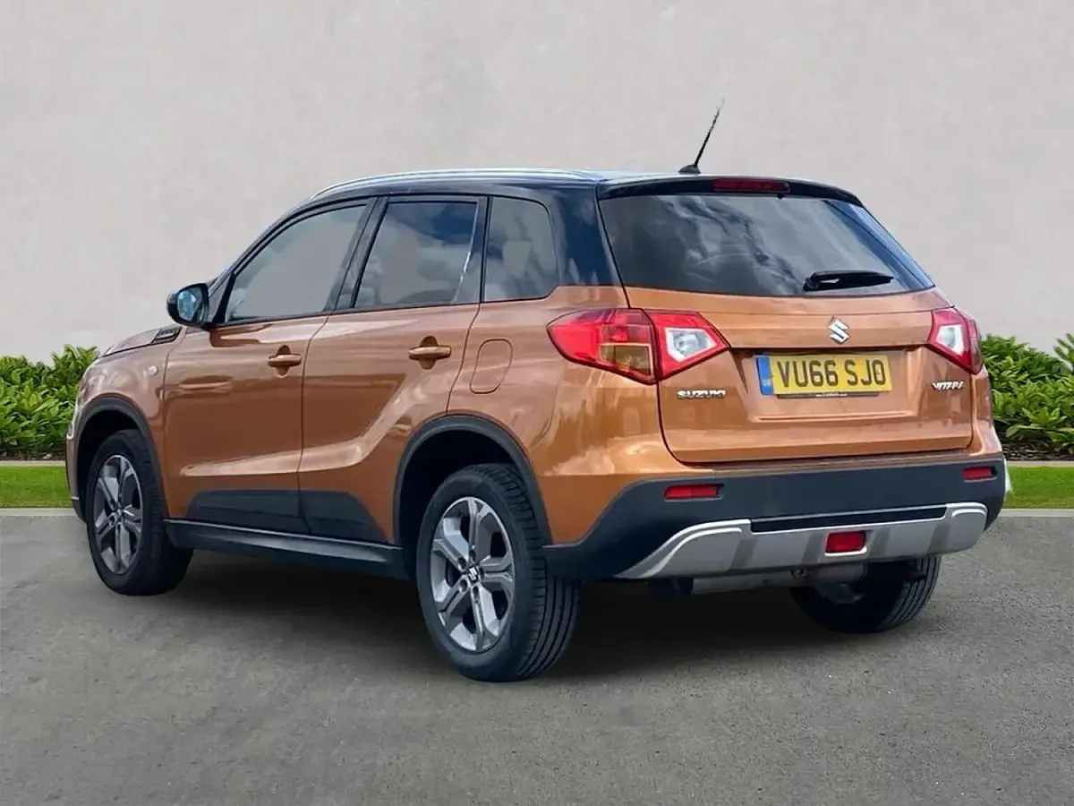 Used Suzuki Vitara SZ-T 120 HP (88 kW) 2016 Orange SUV