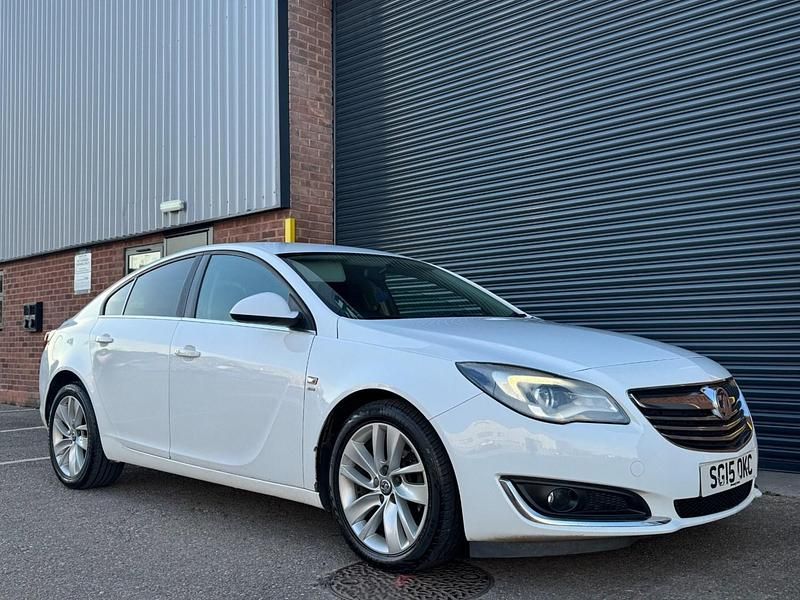 Used Vauxhall Insignia SRi 2015 White Hatchback