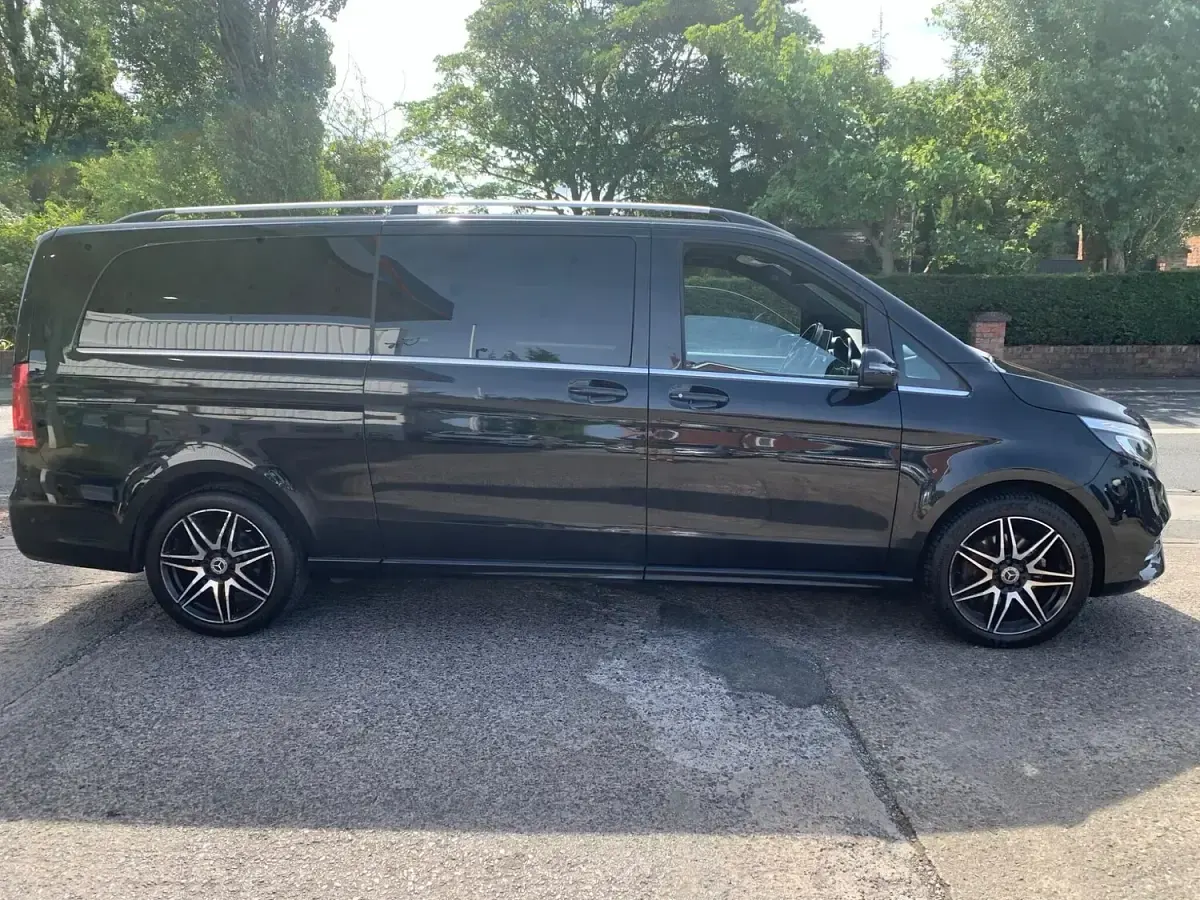 Used Mercedes V220 AMG line 163 HP (119 kW) 2018 Black MPV