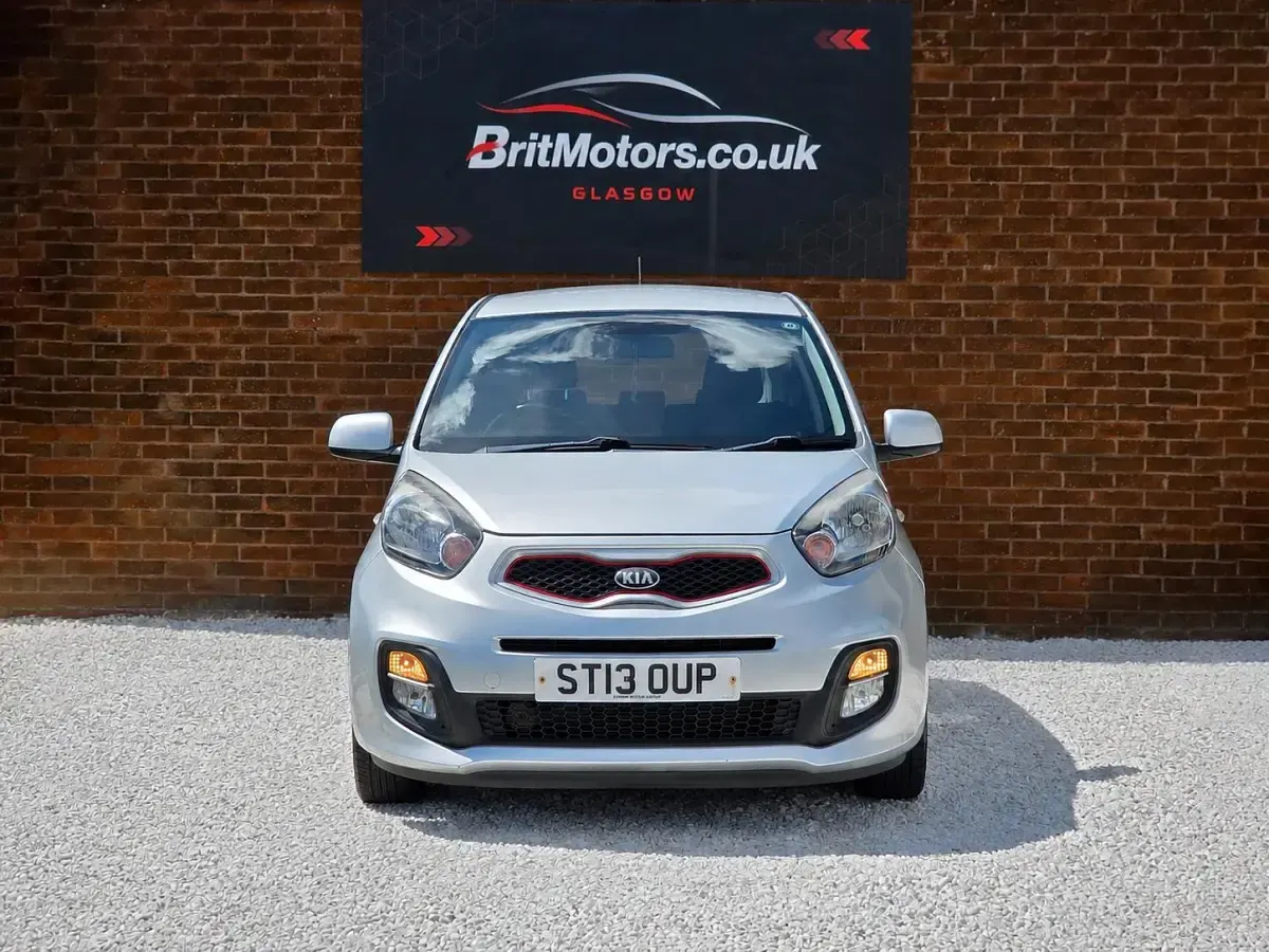 Used Kia Picanto City 68 HP (50 kW) 2013 Silver Hatchback