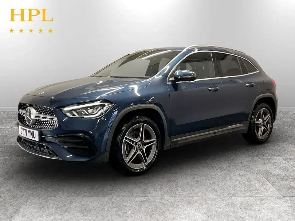 Usado Mercedes GLA250 Premium 2021 Azul SUV