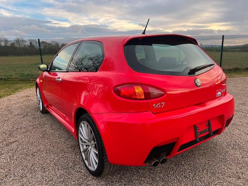 Used Alfa Romeo 147 GTA 250 HP (183 kW) 2006 Marlboro red Hatchback