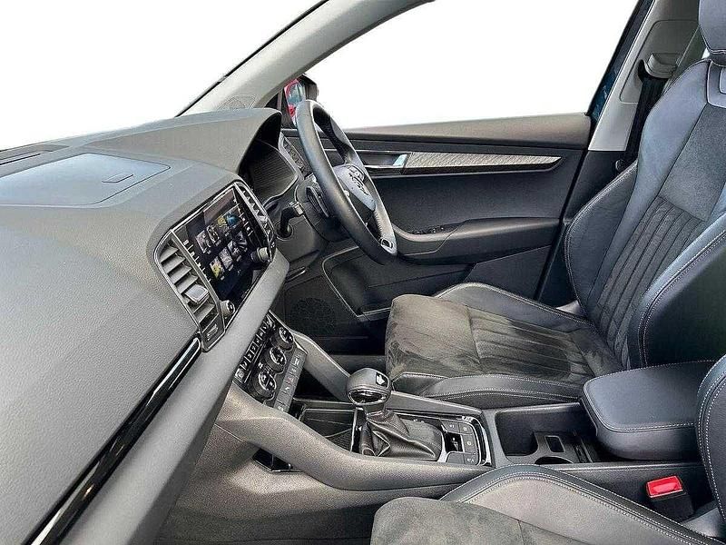 Used Skoda Karoq SE L 110 HP (80 kW) 2023 Lava blue metallic SUV