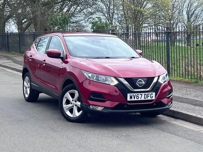 Used Nissan Qashqai Acenta 115 HP (84 kW) 2017 Red SUV