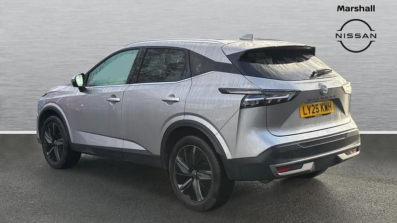 Used Nissan Qashqai Tekna 140 HP (102 kW) 2025 Blade silver SUV