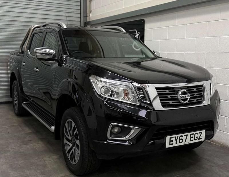 Black Used 2017 Nissan Navara Tekna Pickup | £12,989 (Fair price) - Image 1/4