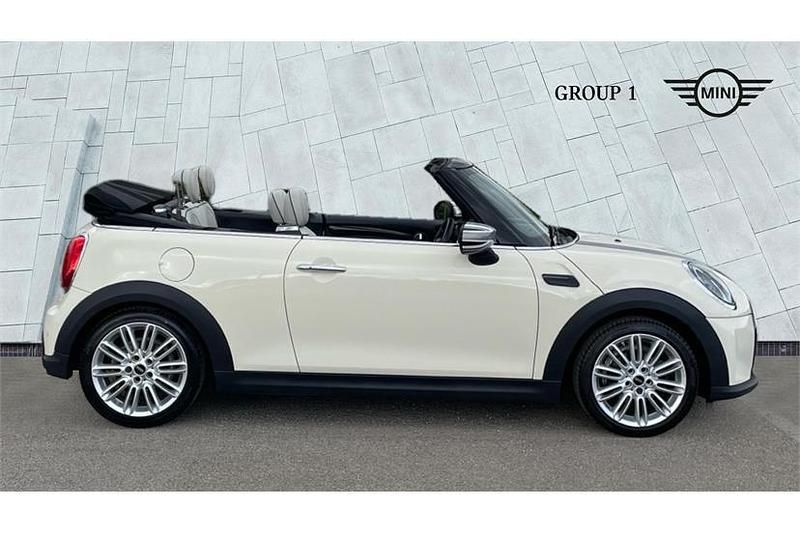 Used Mini Cooper Cabriolet Exclusive 136 HP (100 kW) 2022 White Cabriolet