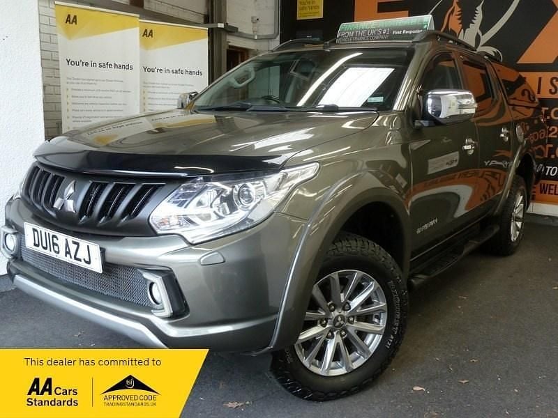 Green Used 2016 Mitsubishi L200 Pickup | £11,000 (A bit pricey) - Image 1/3