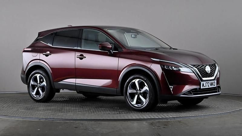Red Used 2022 Nissan Qashqai N-Connecta SUV | £15,298 (Fair price) - Image 1/4