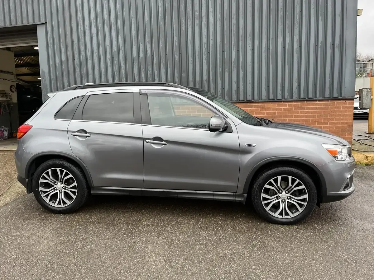 Used Mitsubishi ASX 114 HP (83 kW) 2017 Grey SUV