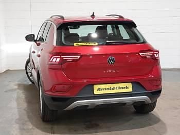 Used VW T-Roc Life 150 HP (110 kW) 2022 Red SUV