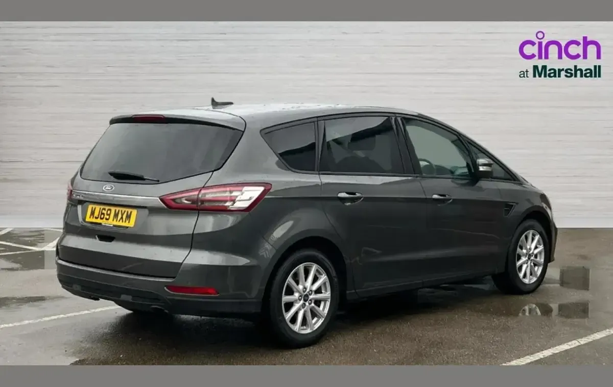 Begagnad Ford S-MAX Zetec 150 HK (110 kW) 2019 Grå Minibuss