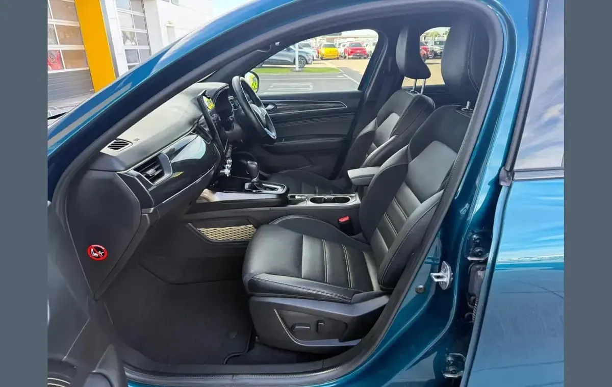 Used Renault Arkana Engineered 140 HP (102 kW) 2023 Blue SUV