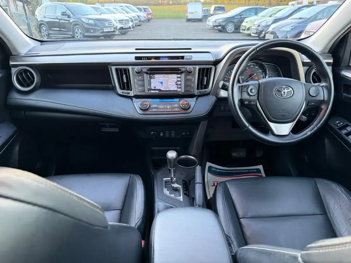 Usado Toyota RAV4 Multidrive S 151 HP (111 kW) 2014 Vermelho SUV