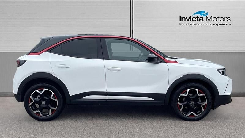 Used Vauxhall Mokka SRi 100 HP (73 kW) 2022 White SUV