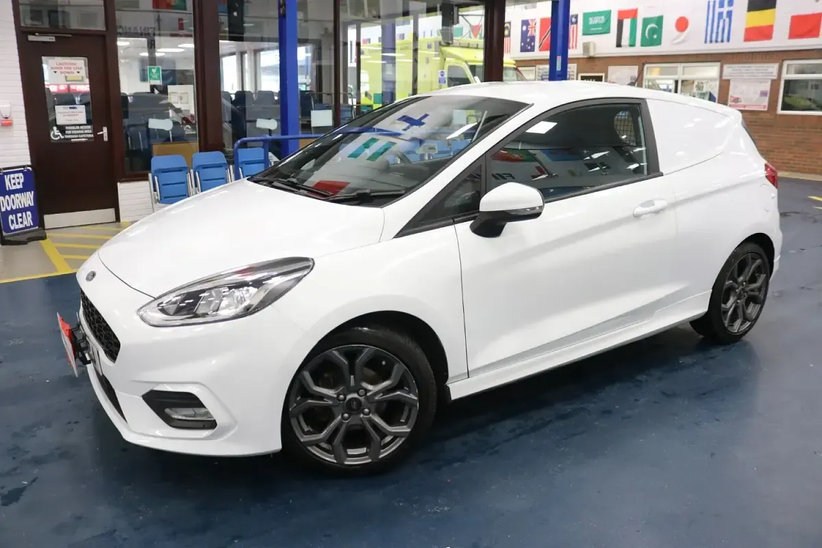 Used Ford Fiesta Sport 125 HP (91 kW) 2021 White Hatchback