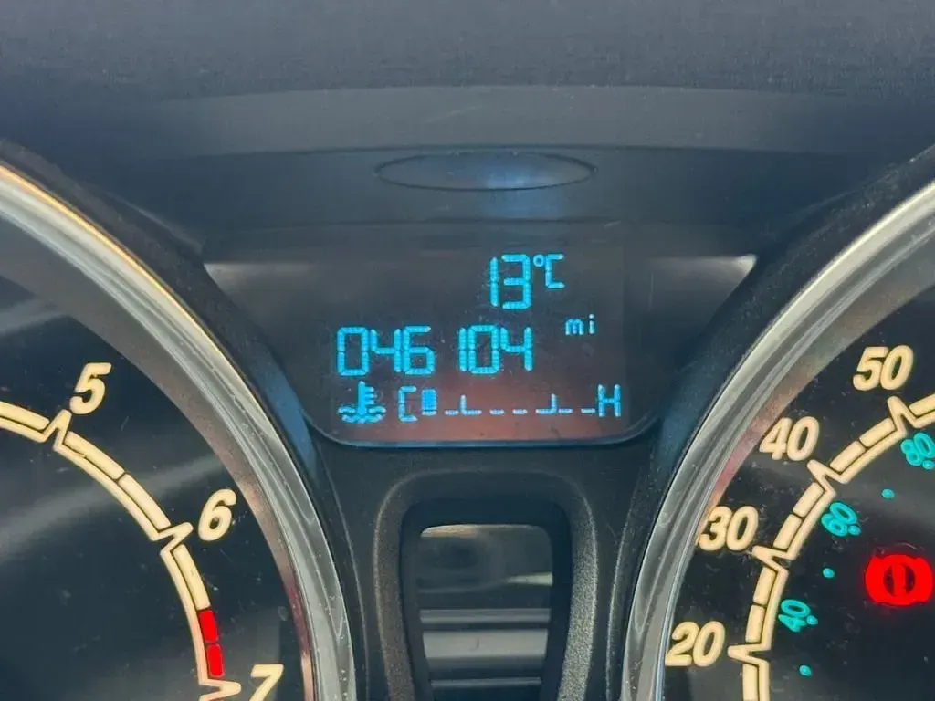 Second-hand Ford Fiesta Titanium 2014 Roșu Hatchback