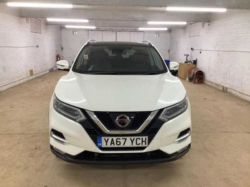 Used Nissan Qashqai S 110 HP (80 kW) 2017 White SUV
