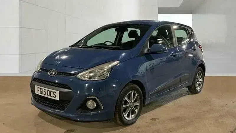 Used Hyundai i10 Premium 67 HP (49 kW) 2015 Blue Hatchback
