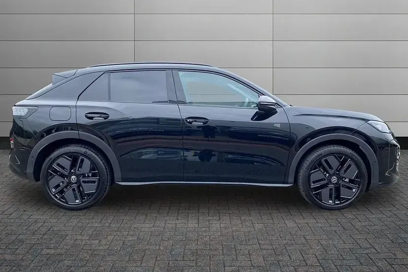 New VW T-Roc R-line 150 HP (110 kW) 2026 Grenadilla black SUV