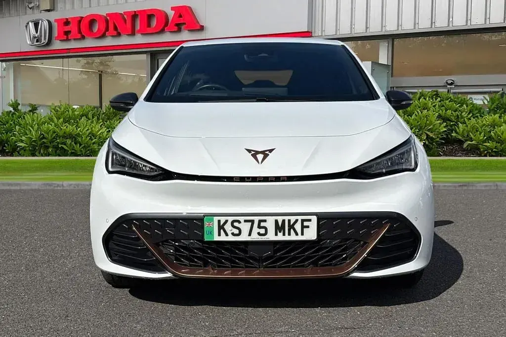 Used Cupra Born e-Boost 169 kW (231 HP) 2026 White Hatchback