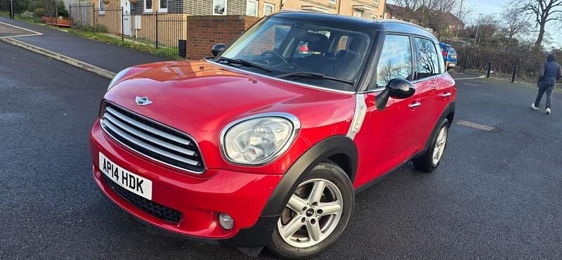 Red Used 2014 Mini Cooper Hatchback | £5,499 (Super price) - Image 1/4