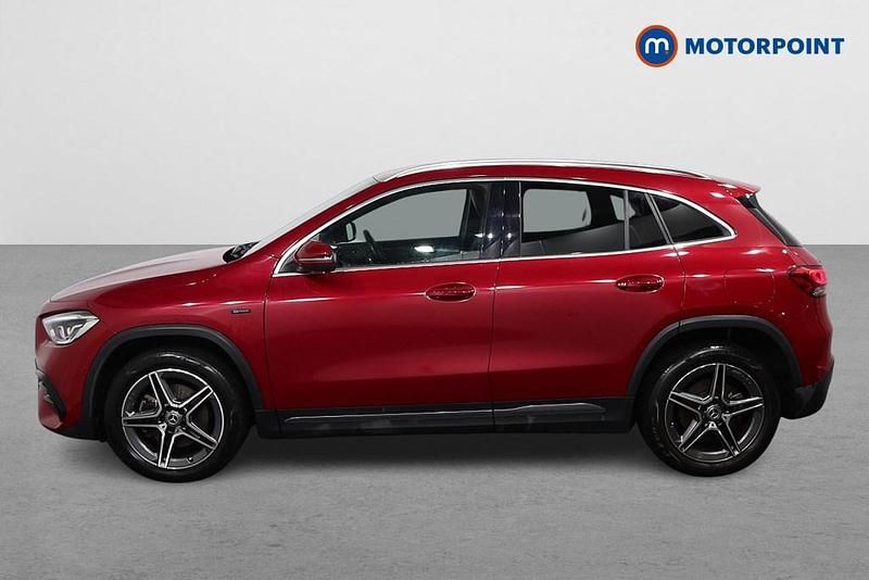 Used Mercedes GLA250 Exclusive 218 HP (160 kW) 2021 Red SUV