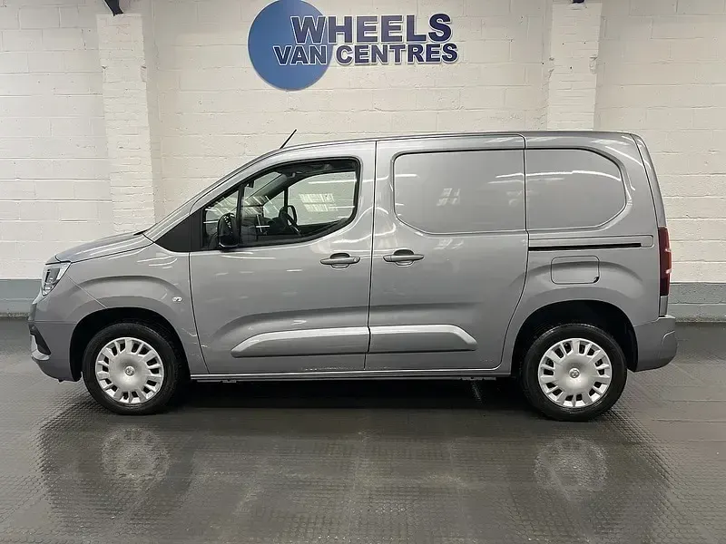 Used Vauxhall Combo S 100 HP (73 kW) 2023 Grey MPV