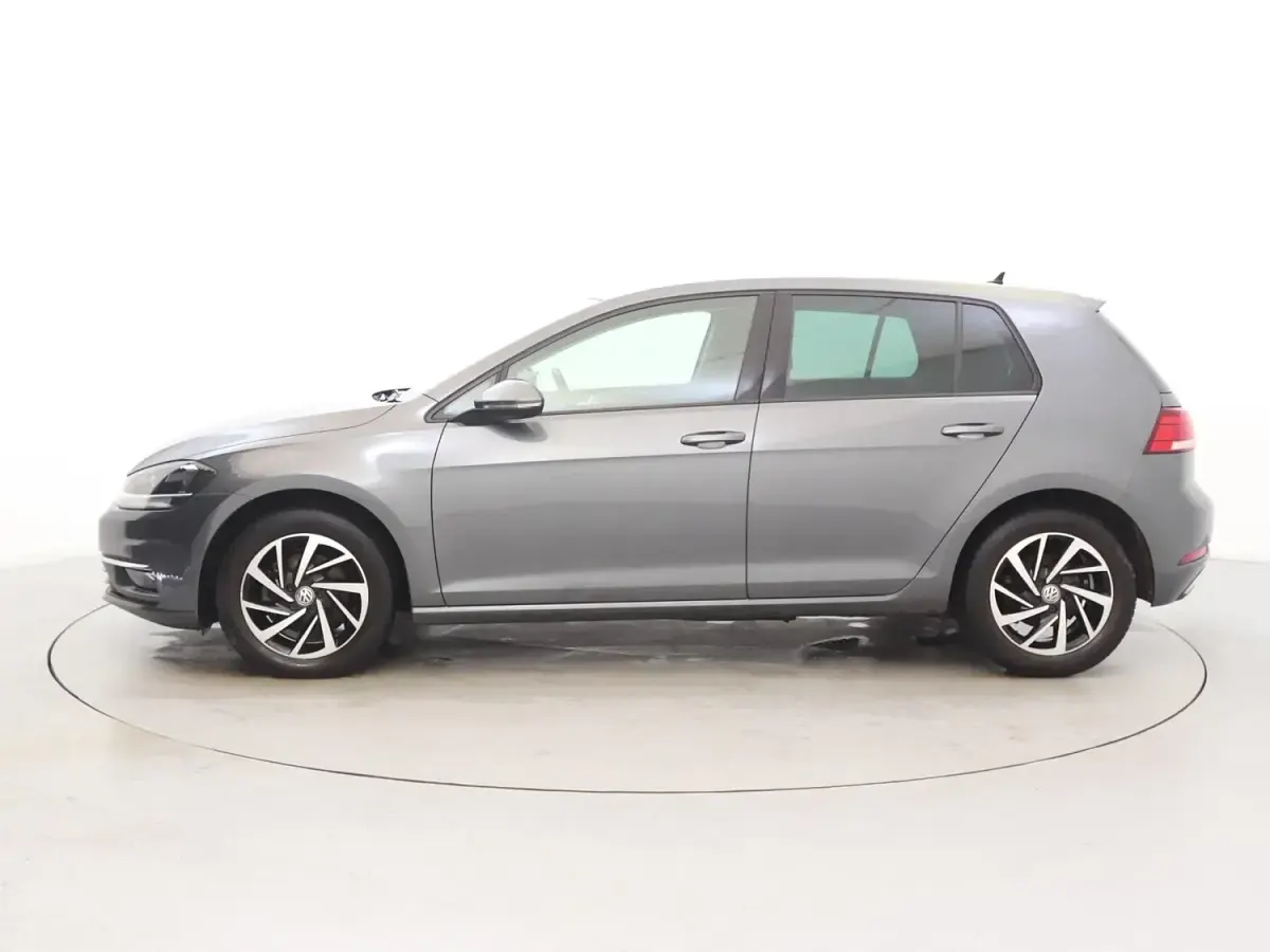 Usado VW Golf VII Match 150 HP (110 kW) 2019 Cinzento Citadino