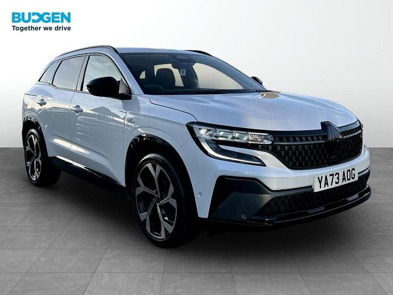 Used Renault Austral Techno Esprit Alpine 200 HP (147 kW) 2023 White SUV