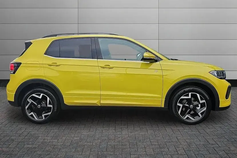 New VW T-Cross R-line 113 HP (83 kW) 2026 Rubber ducky yellow SUV