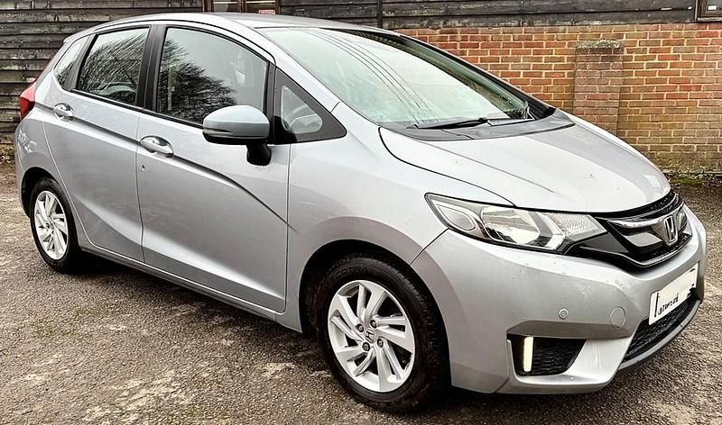Used Honda Jazz SE 2017 Silver Hatchback