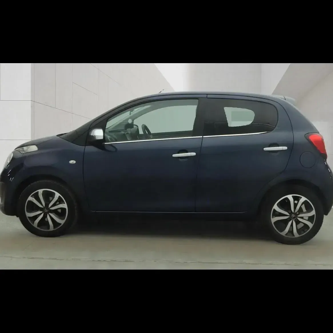 Used Citroën C1 Flair 82 HP (60 kW) 2017 Blue Hatchback