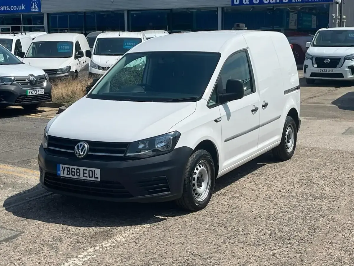 Used VW Caddy Startline 102 HP (75 kW) 2018 White MPV