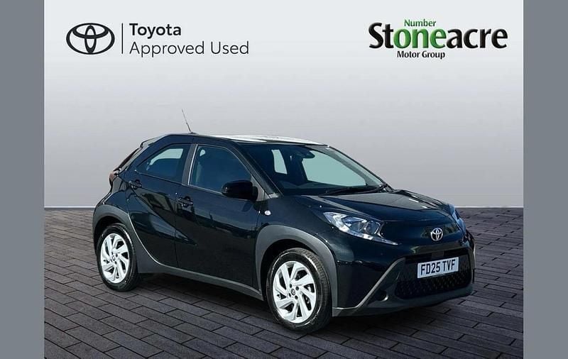 Used Toyota Aygo X PURE 72 HP (52 kW) 2025 Black SUV