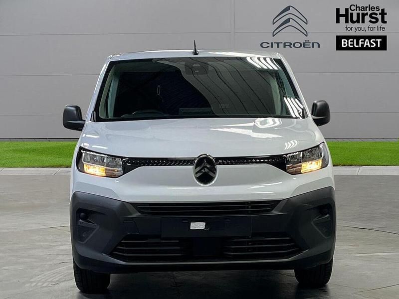 New Citroën Berlingo 101 HP (74 kW) 2026 White MPV