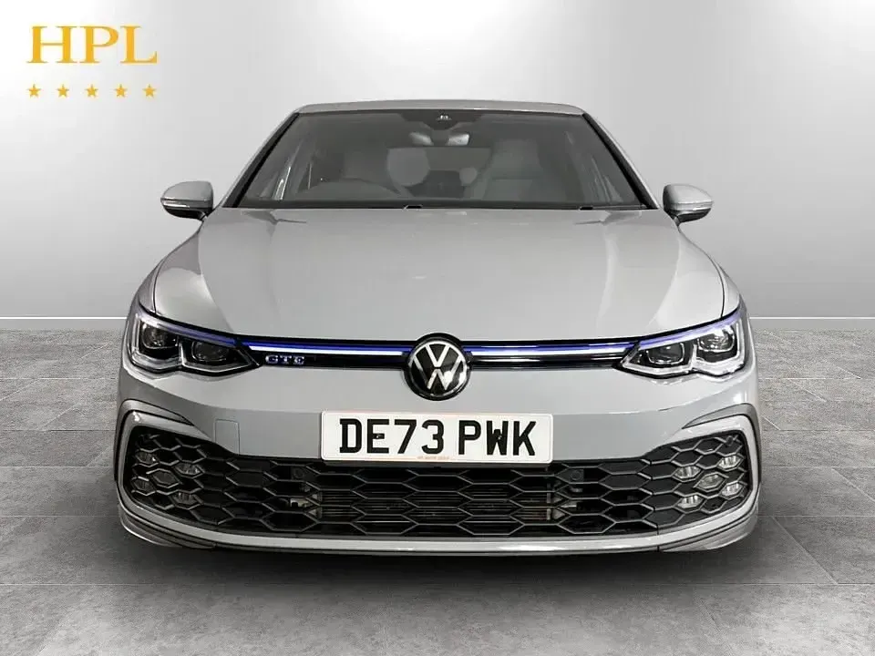 Second-hand VW Golf VIII GTE 245 CP (180 kW) 2023 Gri Hatchback