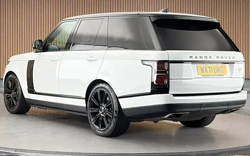 Used Land Rover Range Rover 404 HP (297 kW) 2021 White SUV