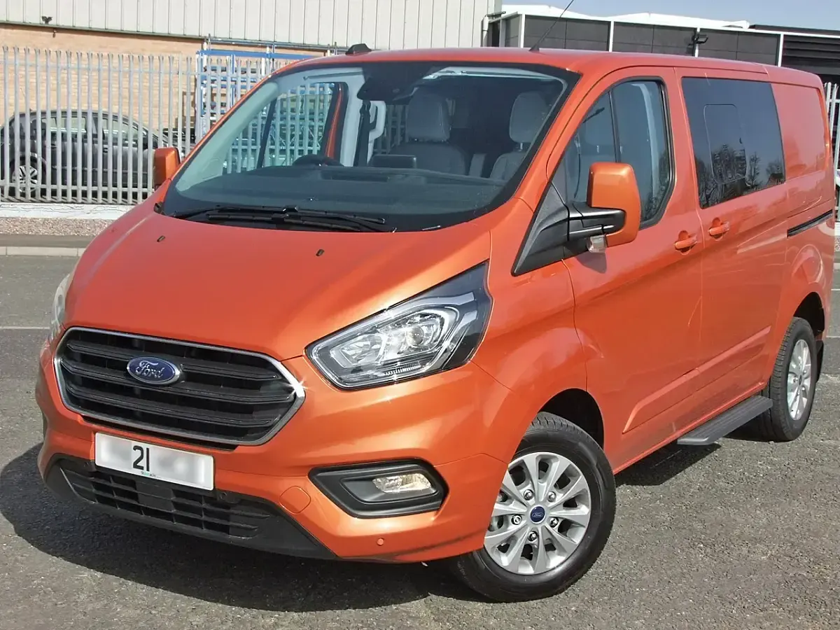 Used Ford Transit Custom Limited 170 HP (125 kW) 2021 Orange Van