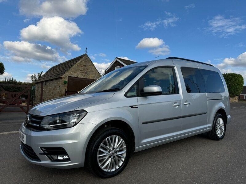 Silver Used 2018 VW Caddy Maxi Life Life MPV | £9,990 (Good price) - Image 1/4