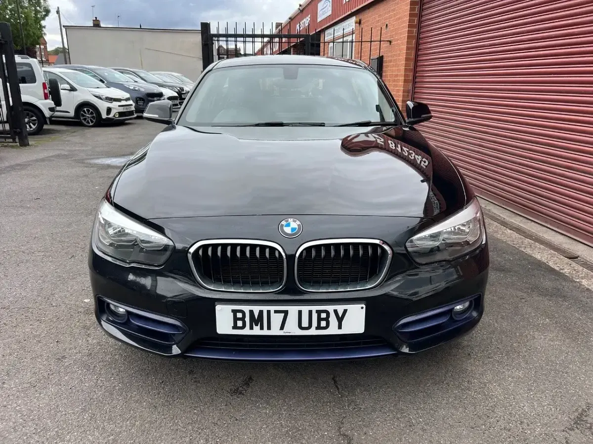 Used BMW 118 Sport Line 150 HP (110 kW) 2017 Black Hatchback
